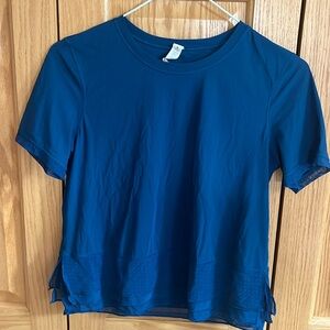 NWOT blue size 2 lululemon tshirt with mesh accents